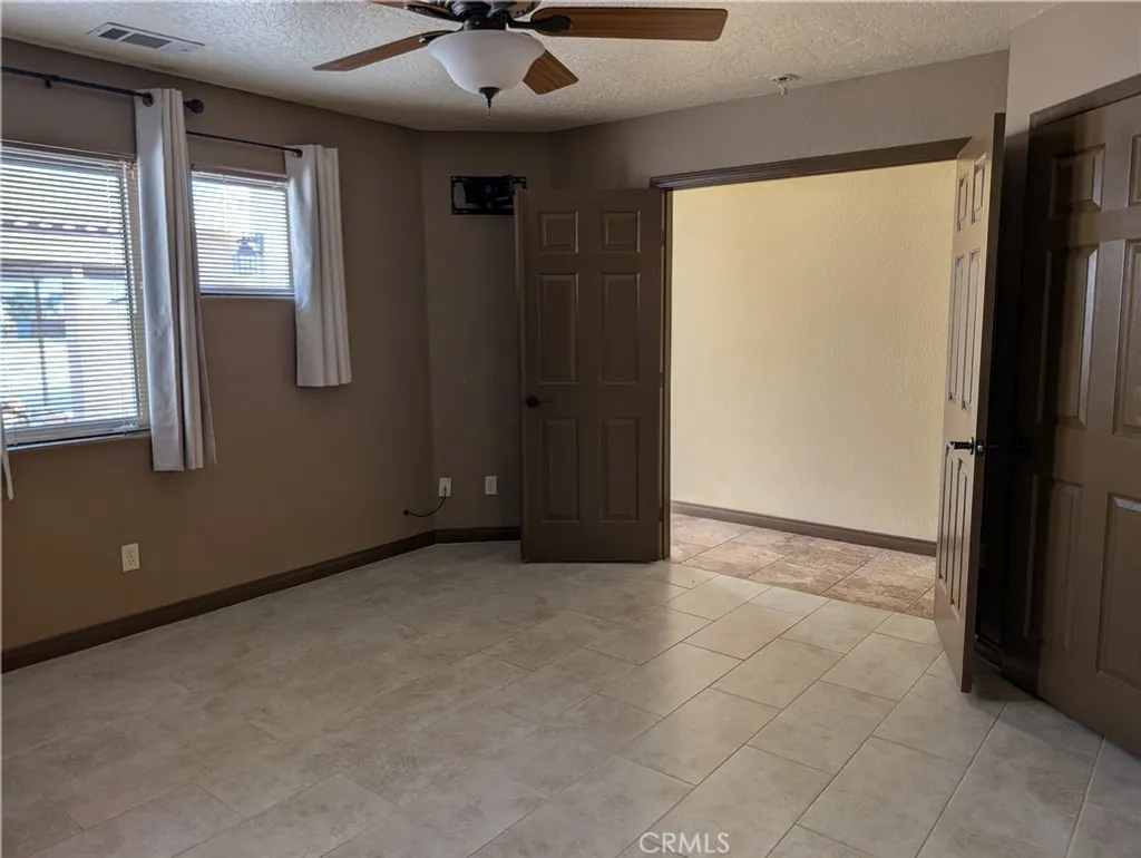 Additional image 8 of 27160 Vista Rd Unit 22, Helendale, CA 92342