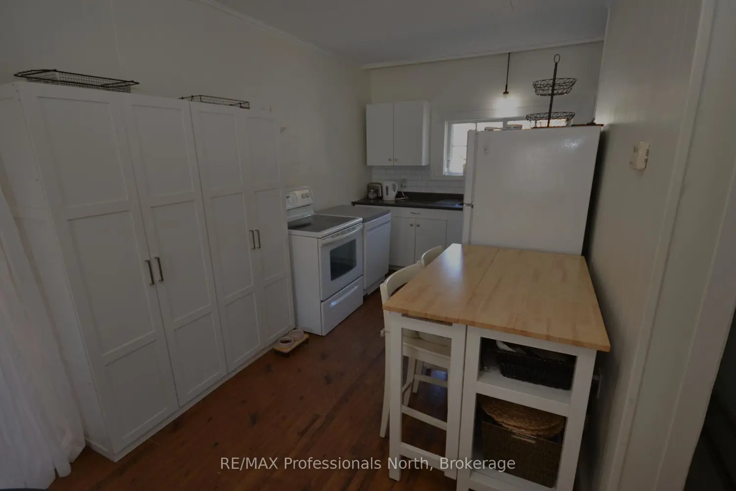 613 Mountain Street photo 5