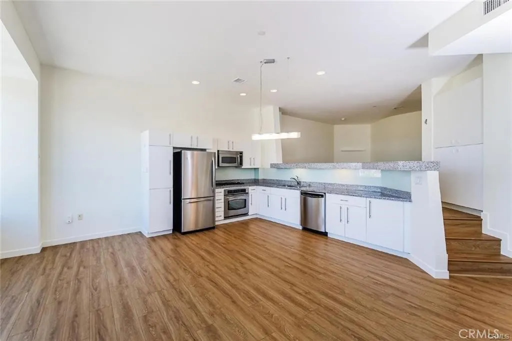Additional image 4 of 1100 Wilshire Boulevard Unit 2603, Los Angeles, CA 90017