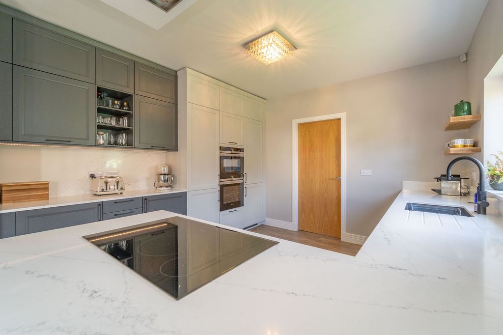 Additional image 5 of 5 bed detached house for sale26 West Cairn View, Murieston, Livingston EH54