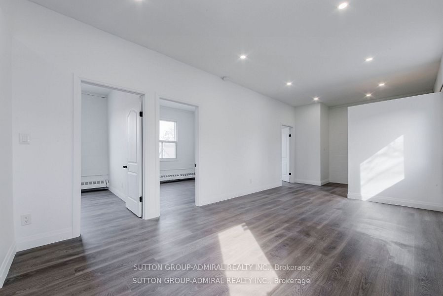 Additional image 6 of Upper 2-1930 Queen Street E, Toronto, ON, M4L 1H6