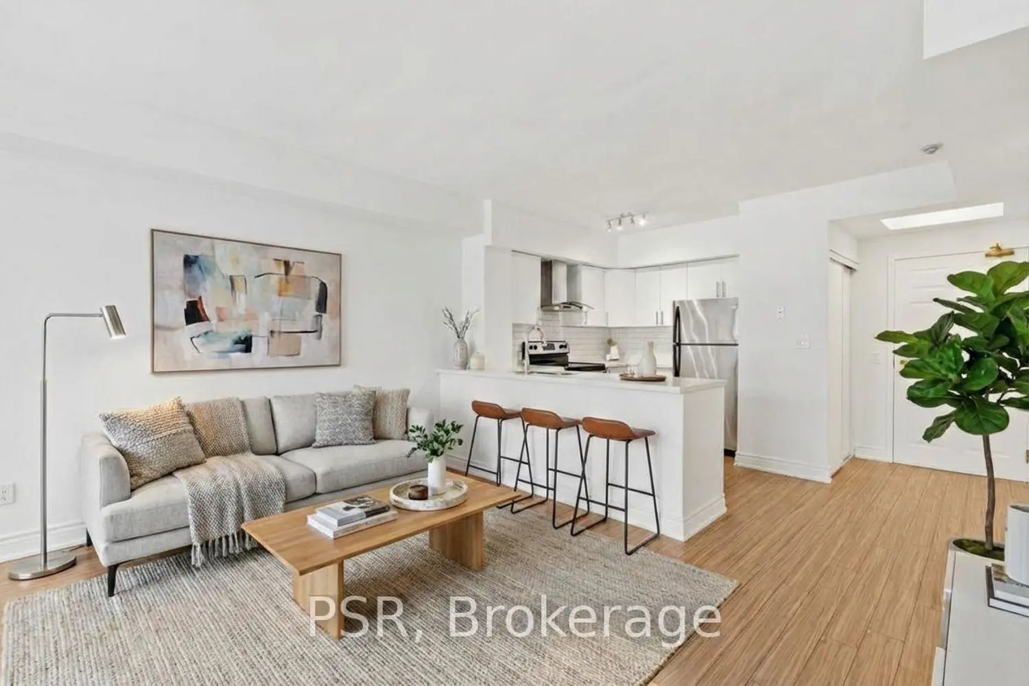 Additional image 13 of 7378 Yonge Street 103