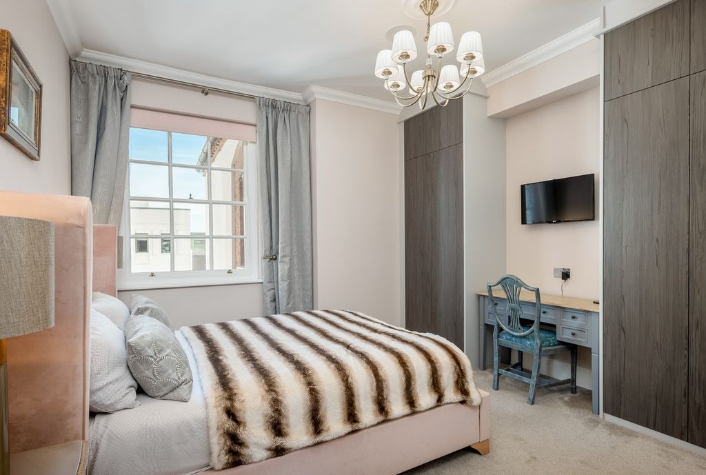 Additional image 16 of 2 bed flat for saleWilliam House 3 Parade, Leamington Spa, Warwickshire CV32