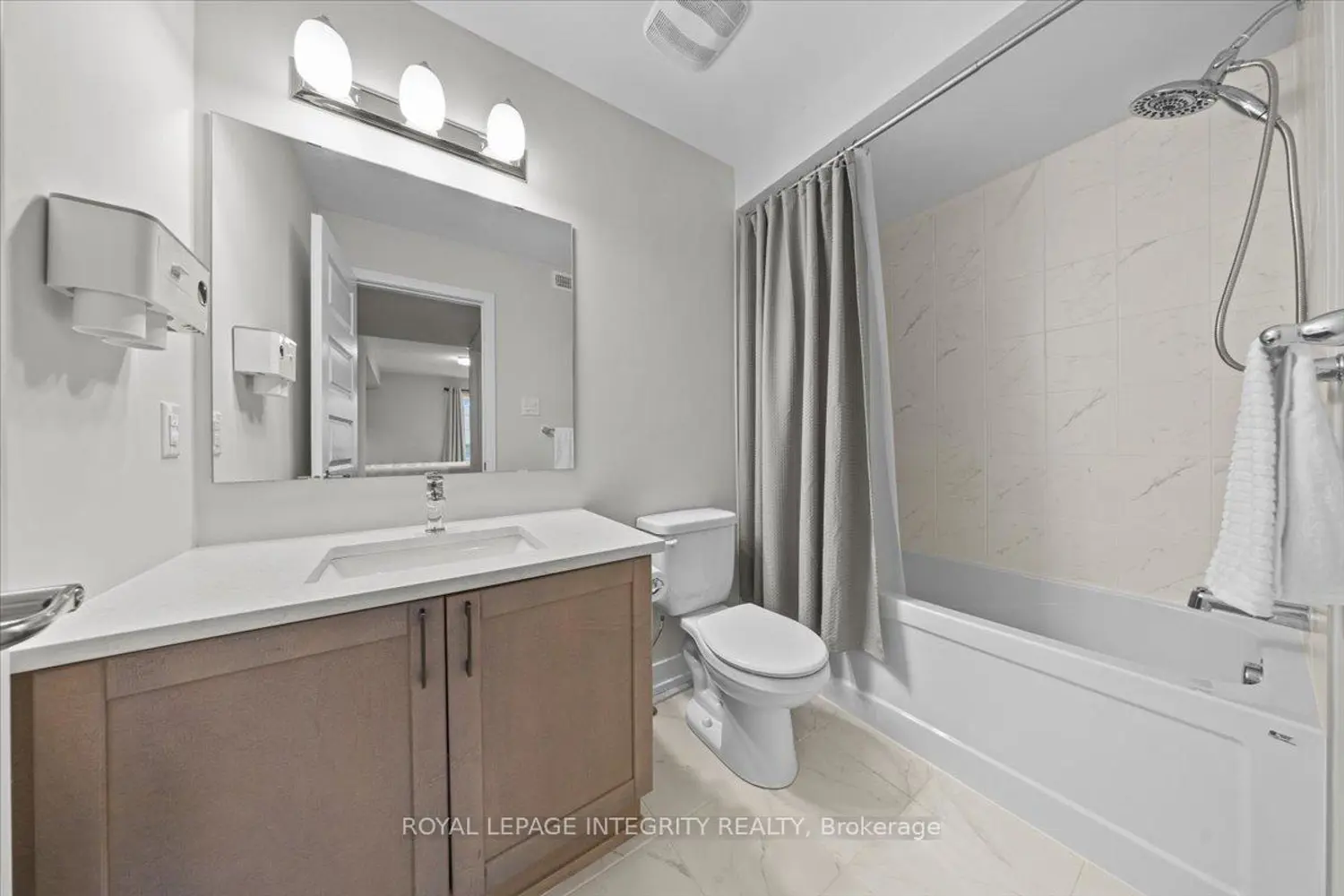 Additional image 5 of 705 Chromite Private