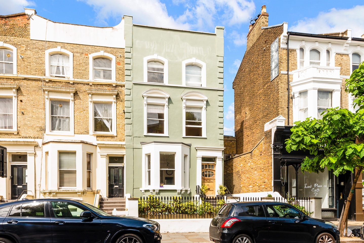 2 Bed Flat, Lancaster Road, W11, N1 7GU