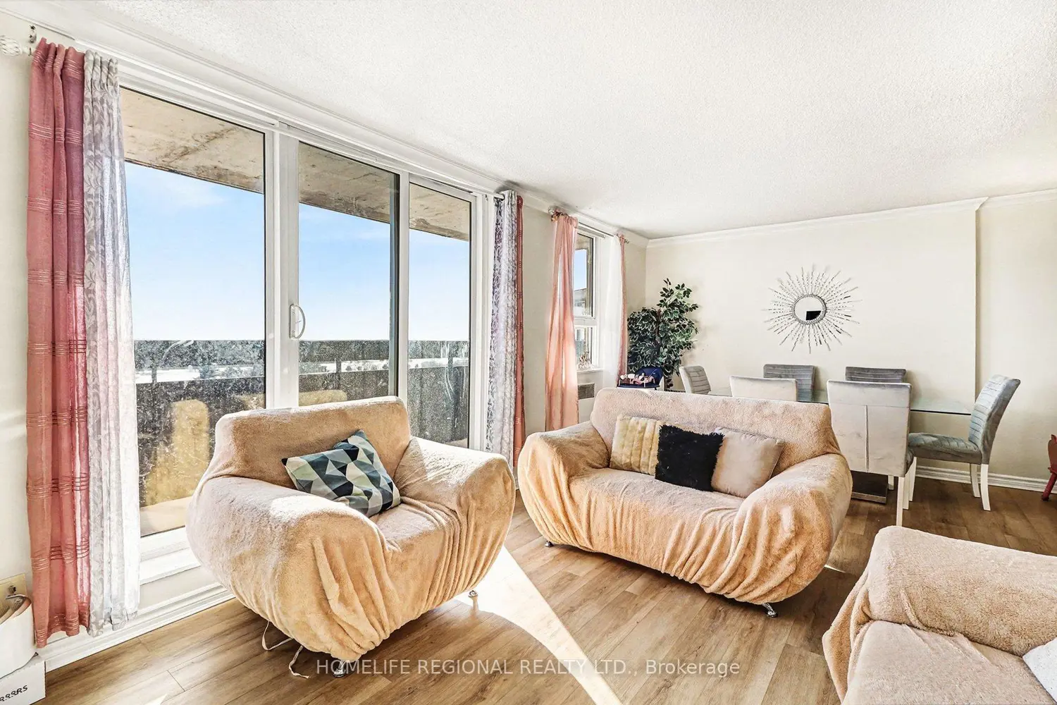 Additional image 3 of 2000 Jasmine Crescent 1403