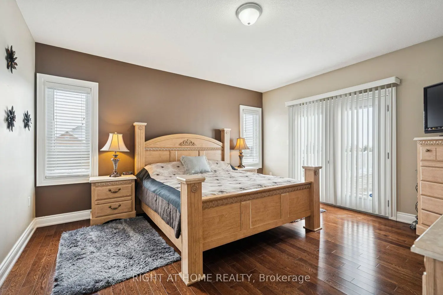 Additional image 11 of 10 Brolley Crescent