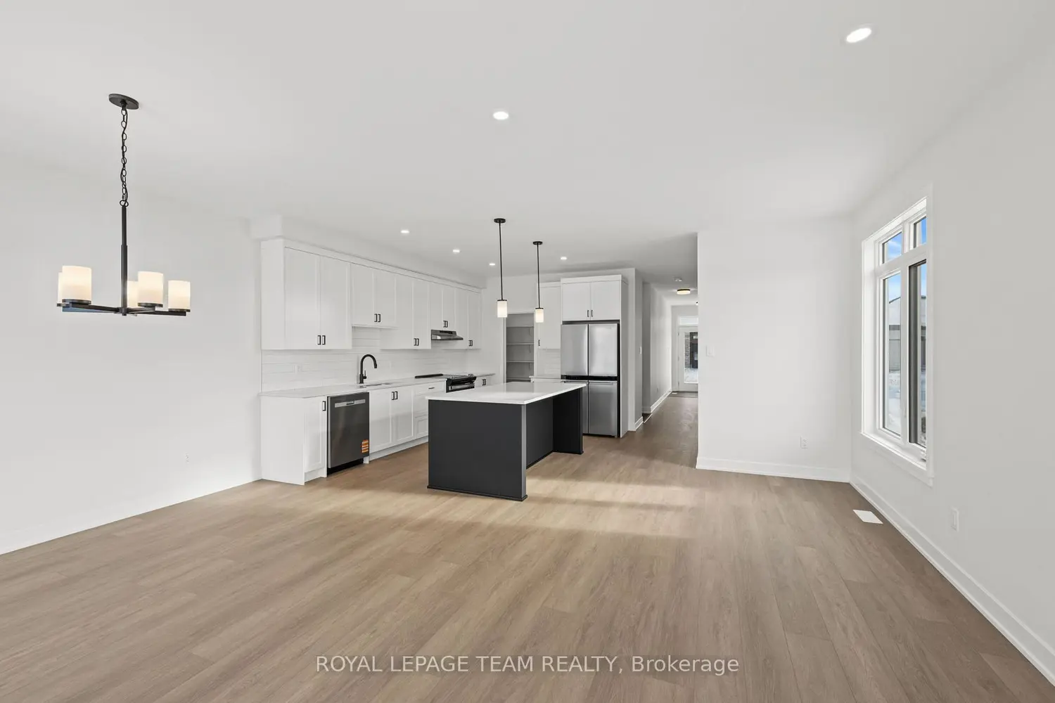 Additional image 13 of 1064 Moore Street