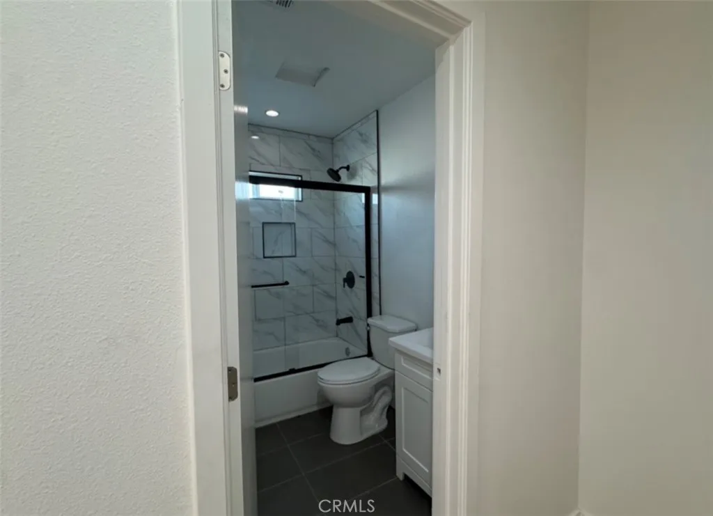 Additional image 2 of 9307 S Budlong Ave Unit 4, Los Angeles, CA 90044