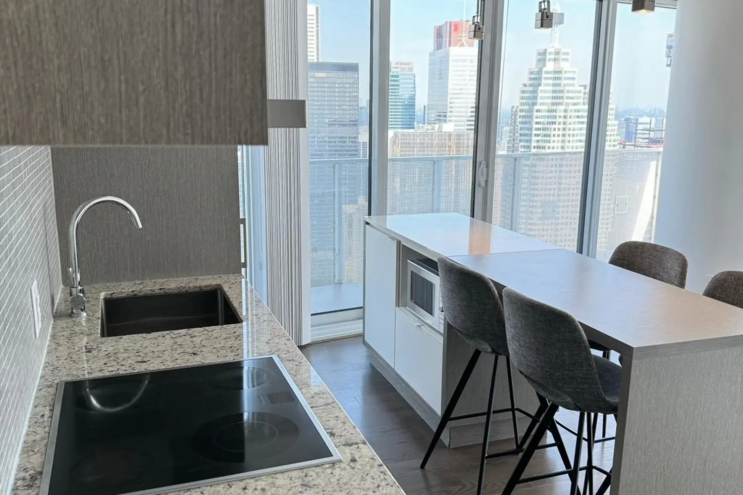 Additional image 8 of 100 Harbour Street 6604