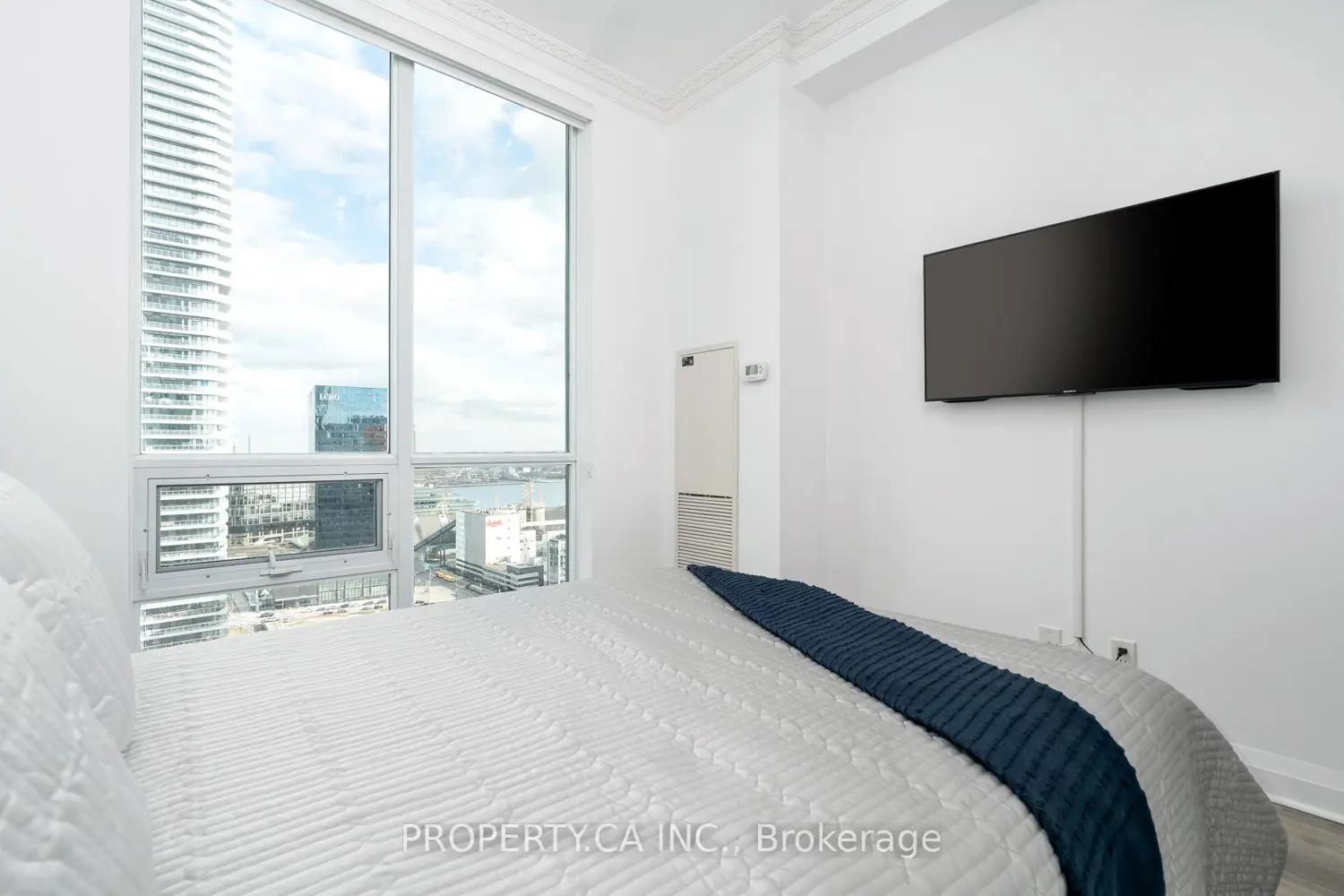 Additional image 9 of 12 Yonge Street 2903