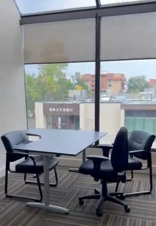 218-1217 Centre Street NW, Calgary, AB, T2M 0C4