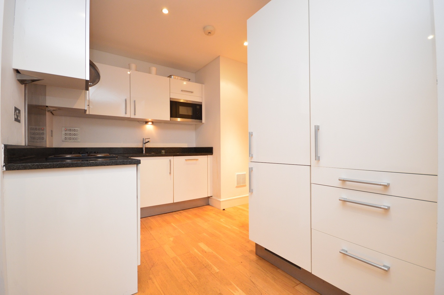 Additional image 5 of 1 Bed Flat, Trafalgar Point, N1, N1 7GU
