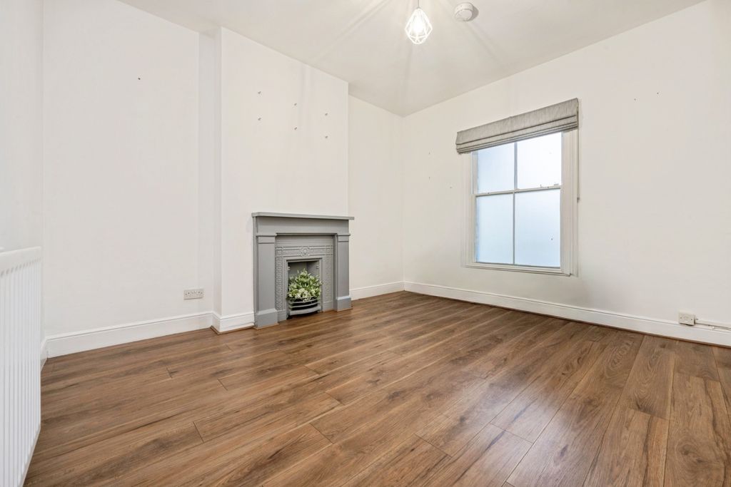Additional image 17 of Studio for saleMidland Road, Bedford, Bedfordshire MK40