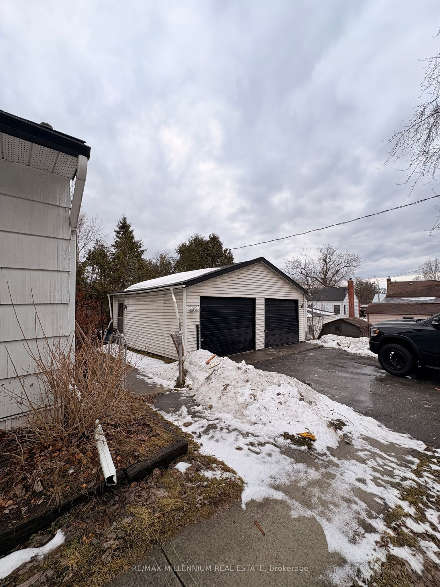 Additional image 3 of 706 Fairbairn Street, Peterborough, ON, K9H 6B5