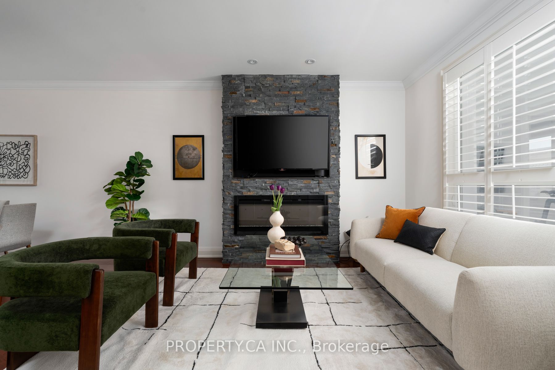 283 Lansdowne Avenue, Toronto, ON, M6K 2W2