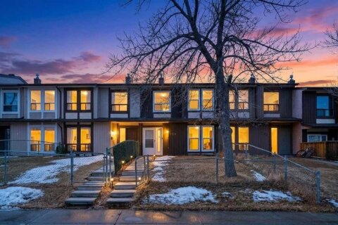 Additional image 7 of 124 Berkley Way NW, Calgary, AB, T3K 1B6