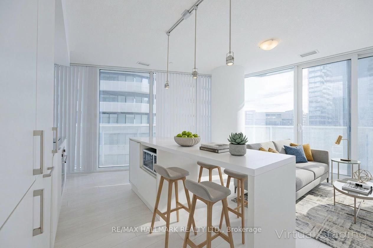 Additional image 3 of 2907-100 Harbour Street, Toronto, ON, M5J 0C3