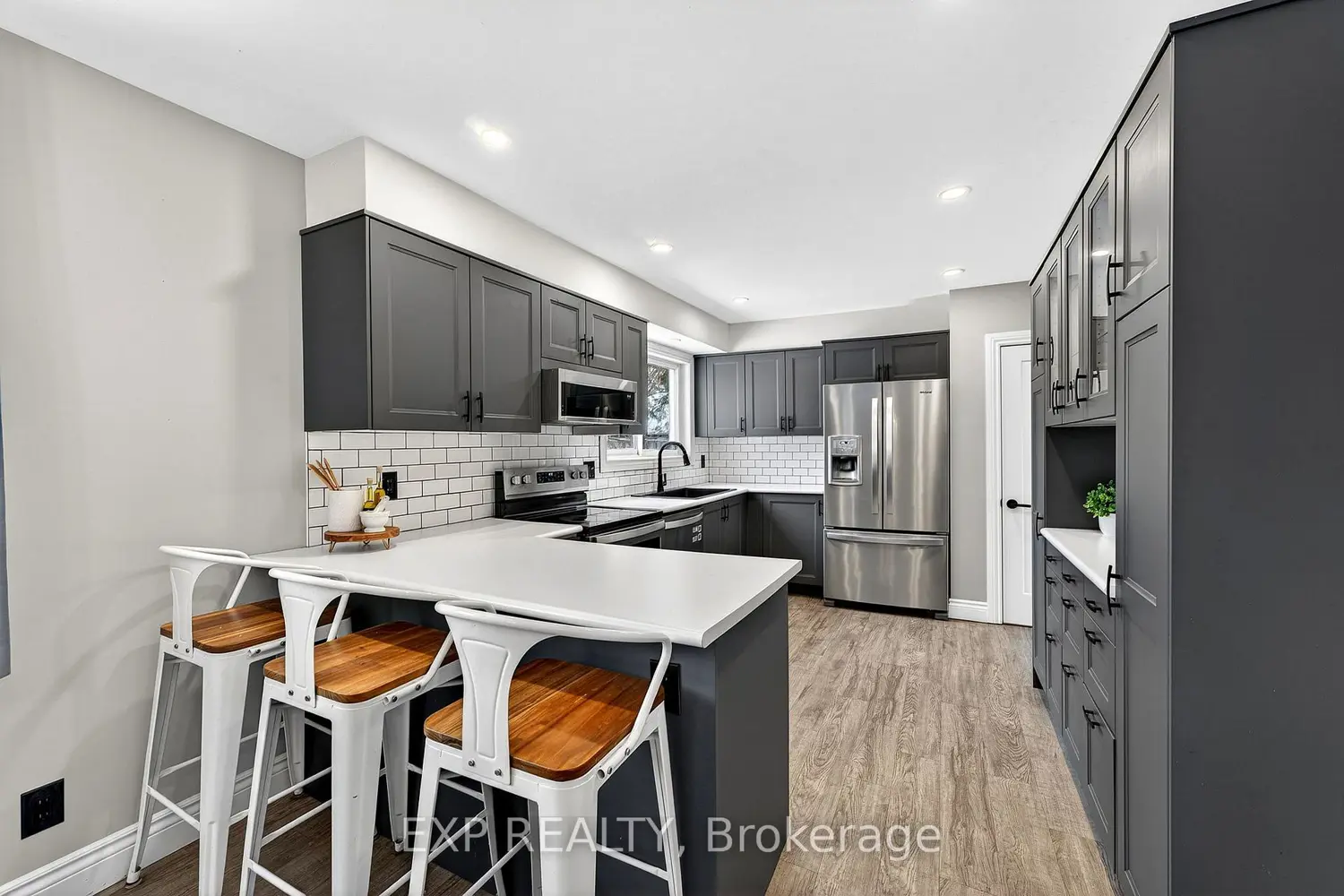 Additional image 2 of 266 Bleecker Avenue