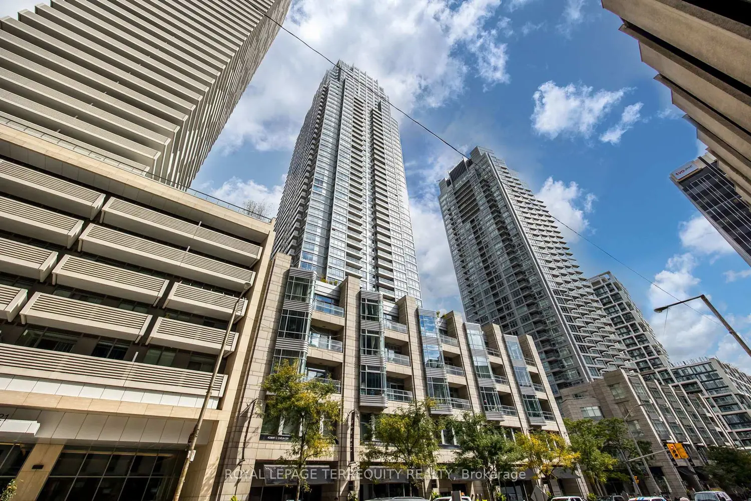 Additional image 14 of 2191 Yonge Street 1004