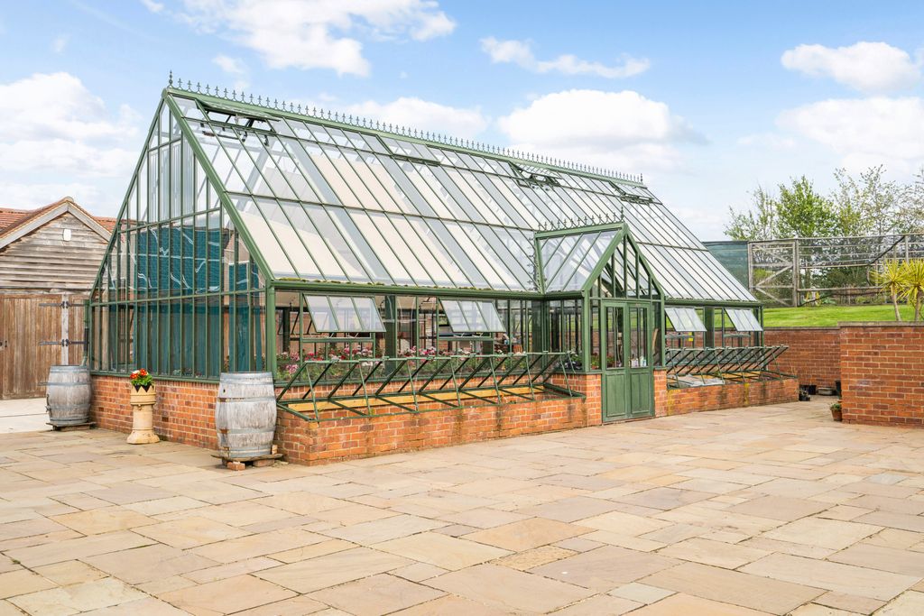 Additional image 20 of 7 bed detached house for saleYewleigh Lane, Upton-Upon-Severn WR8