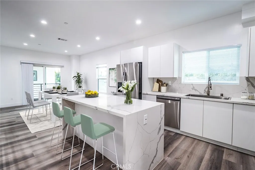 Additional image 21 of 2152 S West View, Los Angeles, CA 90016