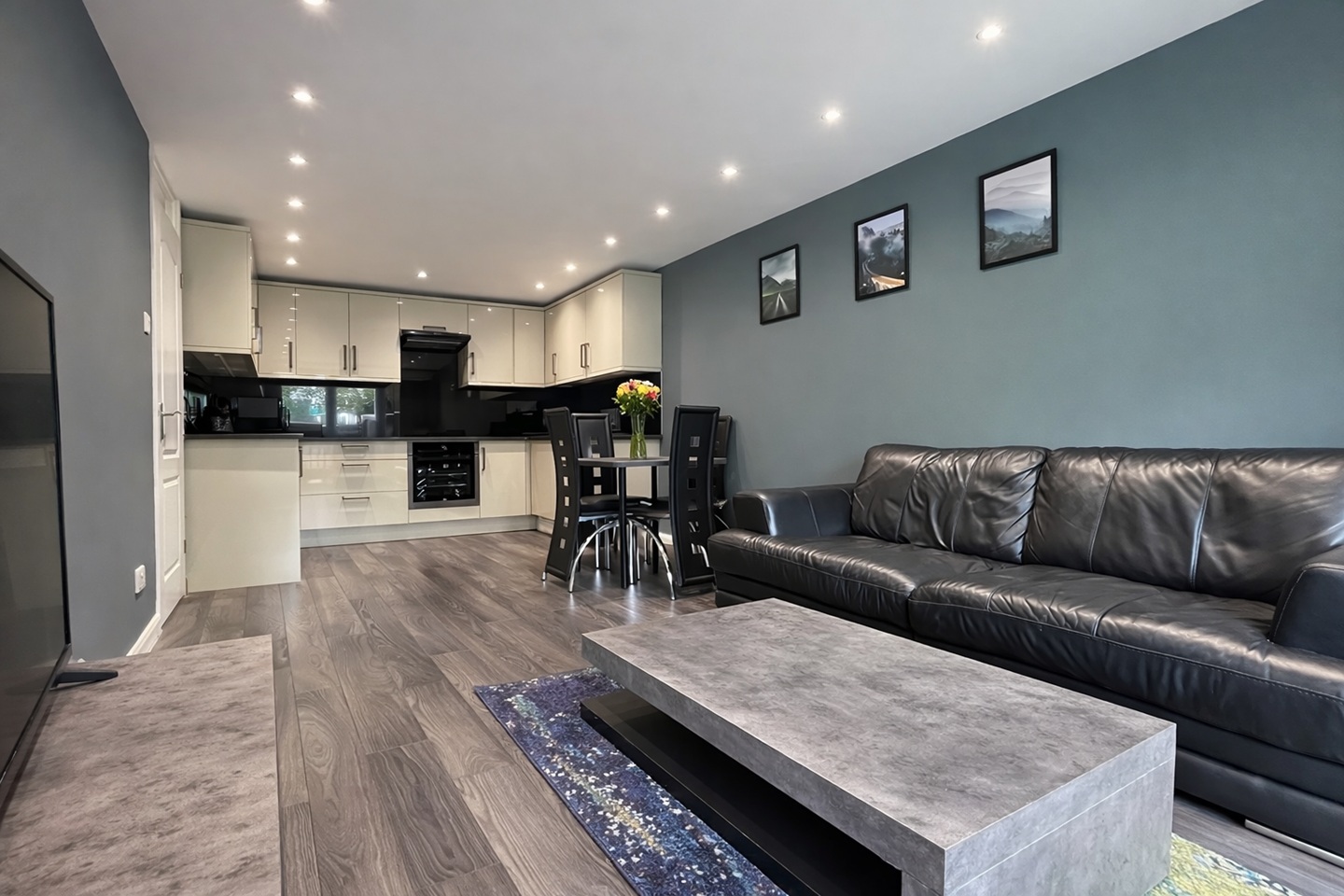 Additional image 4 of 3 Bed Flat, Bullen Street, SW11, N1 7GU