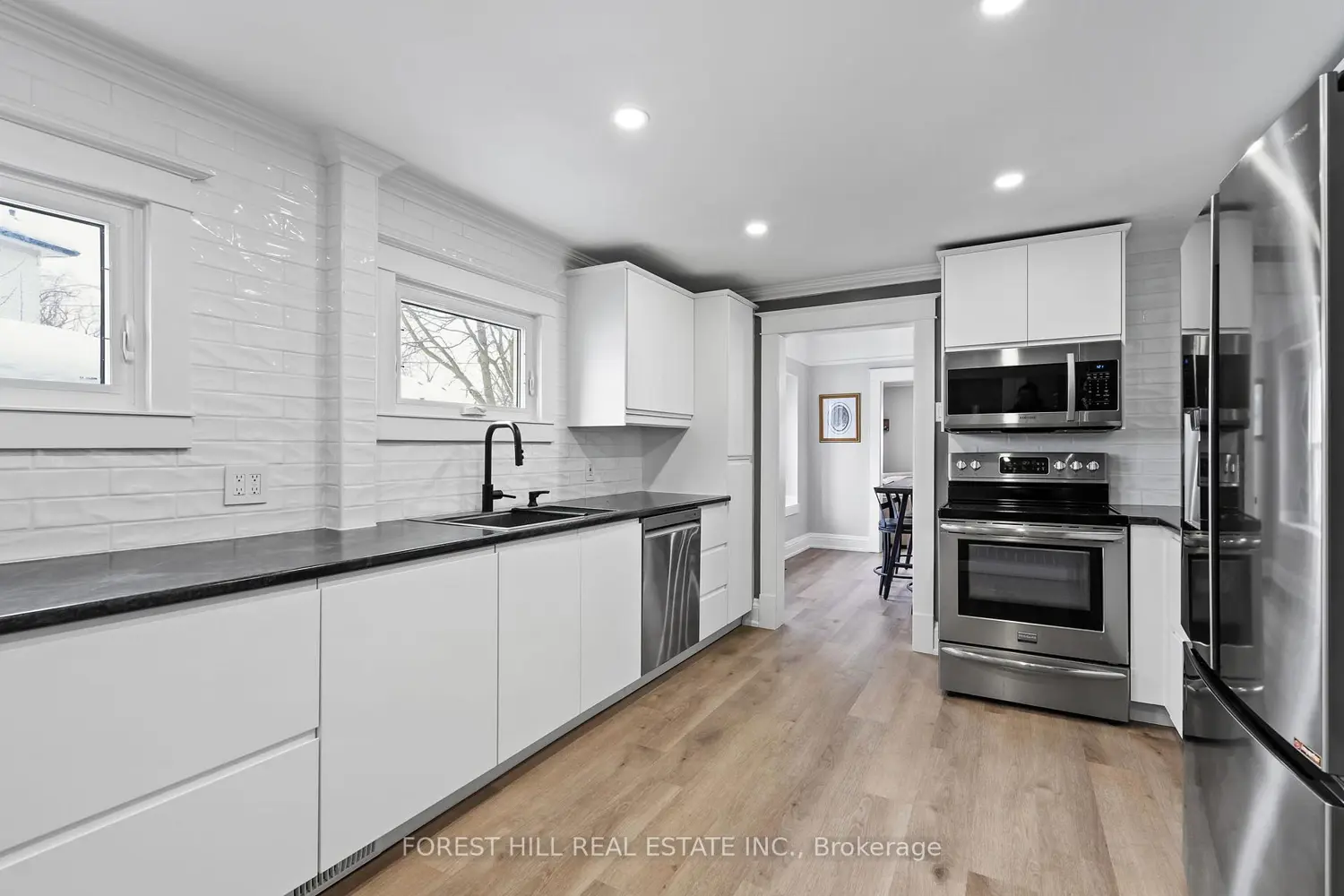 Additional image 7 of 390 Glendale Avenue