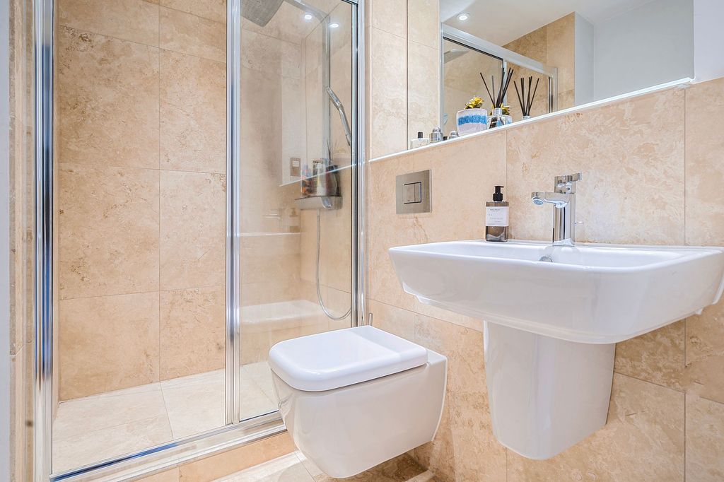 Additional image 12 of 2 bed flat for saleKings Drive, Midhurst GU29