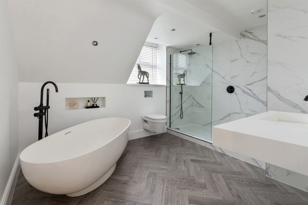 Additional image 17 of 3 bed flat for saleOakwood House, Beechfield Road, Alderley Edge SK9