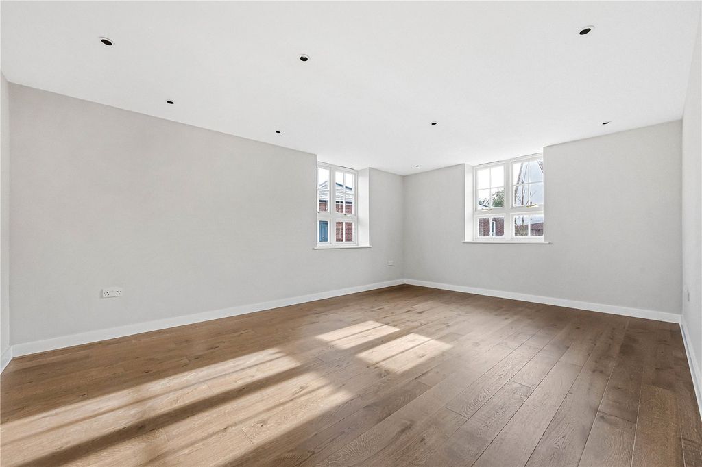 Additional image 4 of 1 bed flat for saleSt Peters Mews, The Parade, Marlborough, Wiltshire SN8
