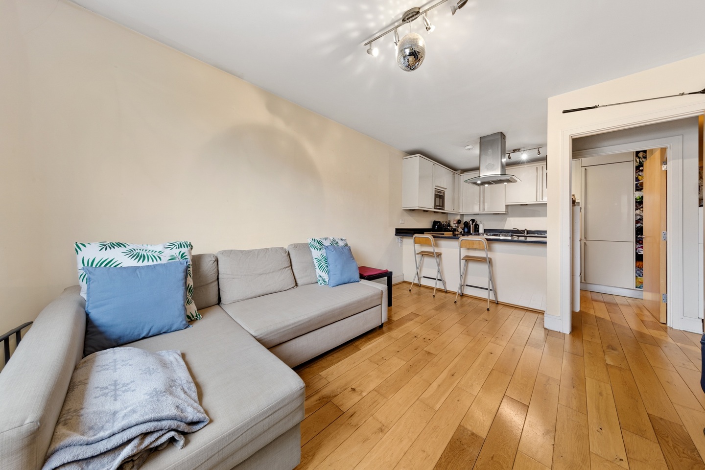 Additional image 11 of 1 Bed Flat, Meridian Court, SE15, N1 7GU