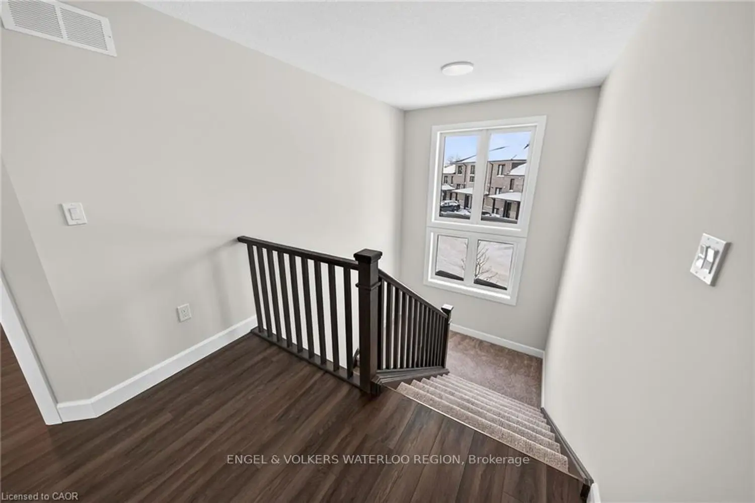 Additional image 12 of 3202 Vivian Line 45