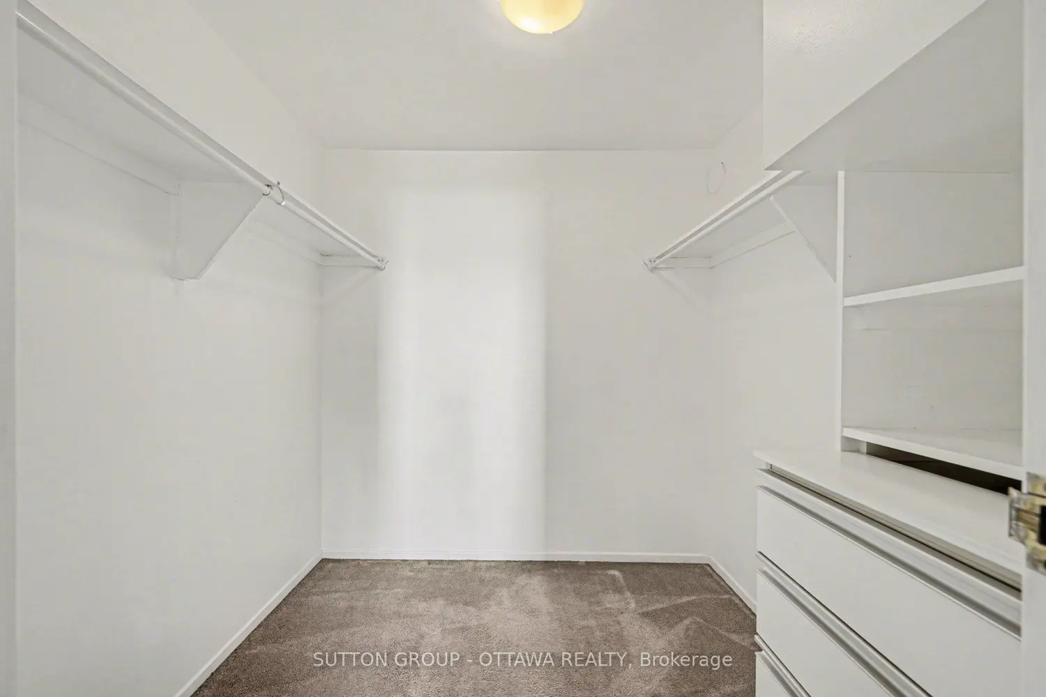 Additional image 8 of 200 Bay Street 1004