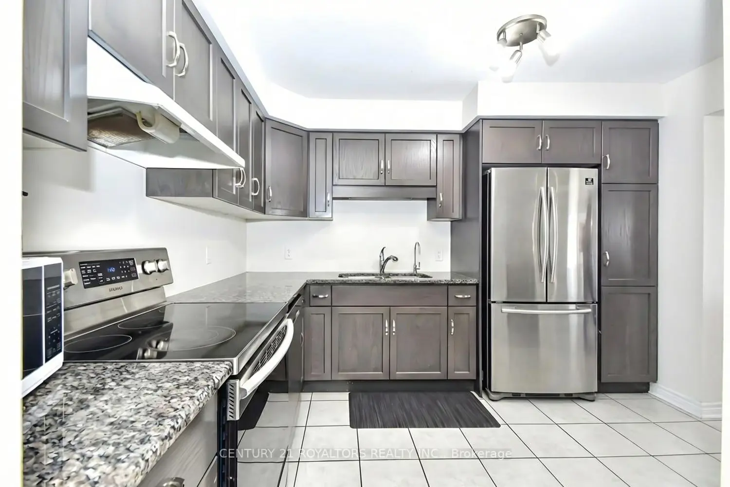 Additional image 7 of 1584 Dunkirk Avenue