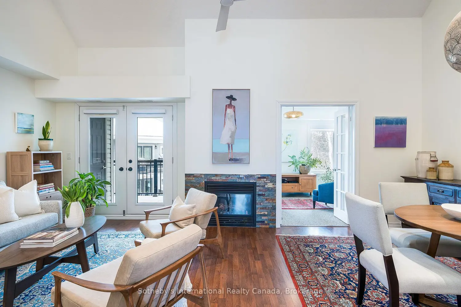 Additional image 3 of 6 Brandy Lane 302