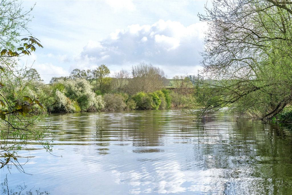 Land for saleLot 3 | Hillfields Farm, Lower Basildon, Reading, Berkshire RG8 photo 2
