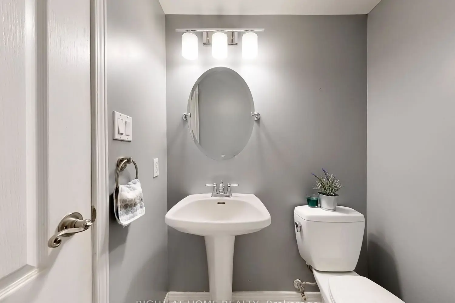 Additional image 11 of 108 Finch Avenue B28