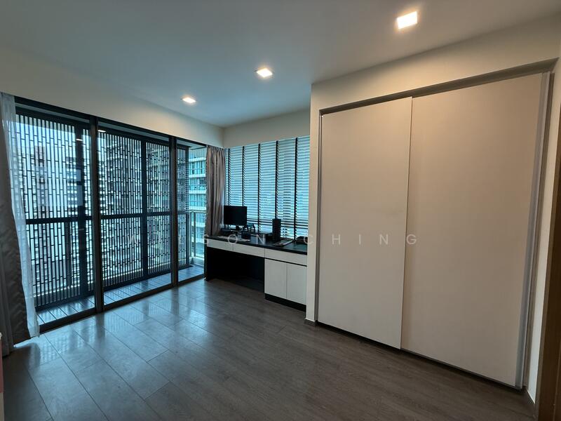 11 Fernvale Lane photo 3