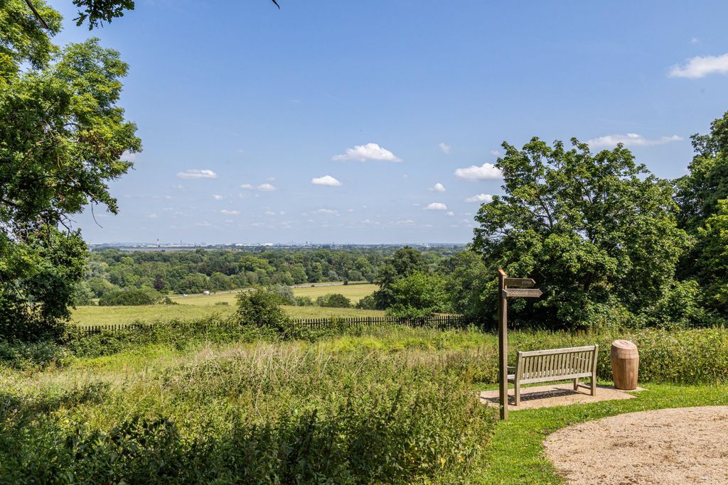 Additional image 21 of 3 bed flat for saleThe Percy, Cooper's Hill, Englefield Green, Surrey TW20
