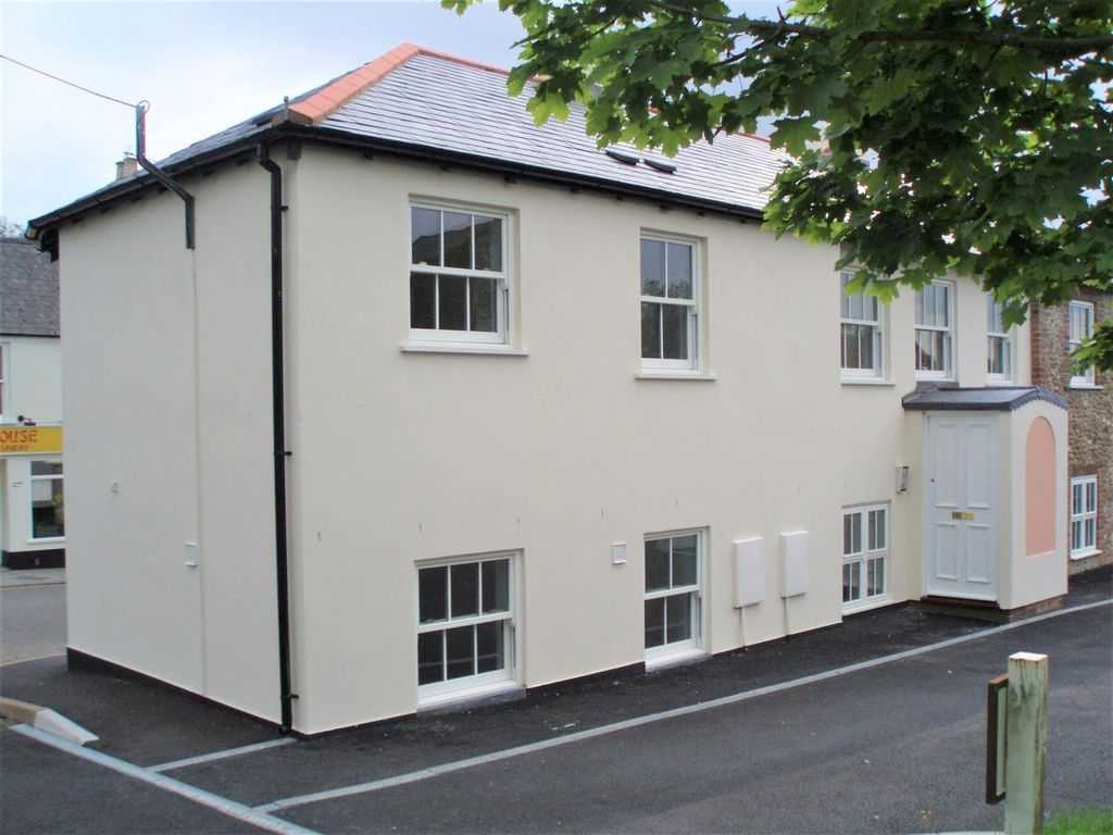 Studio for saleLyme Street, Axminster EX13