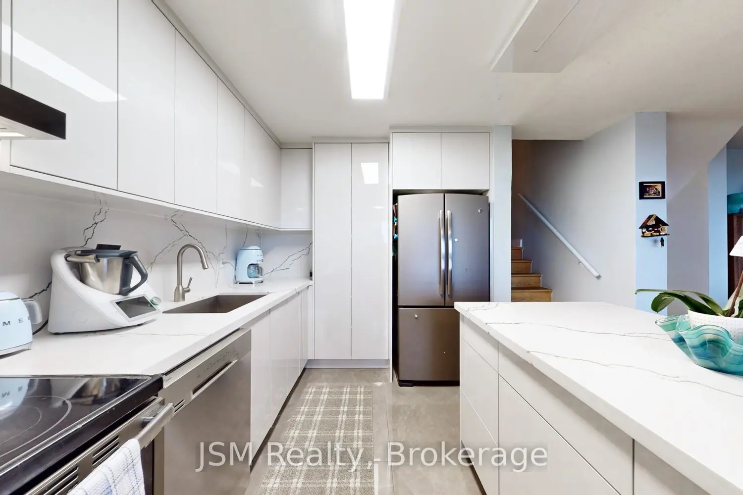 Additional image 7 of 11 Wincott Drive 1912