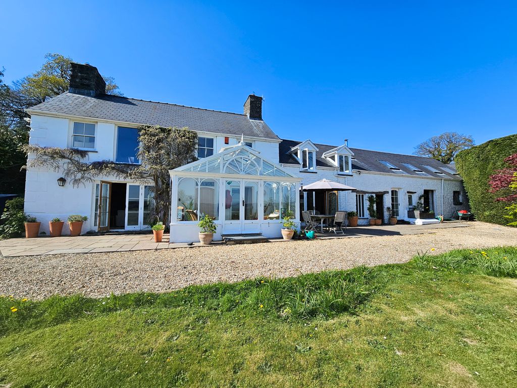 5 bed farmhouse for saleLlanbadarn Fawr, Aberystwyth SY23