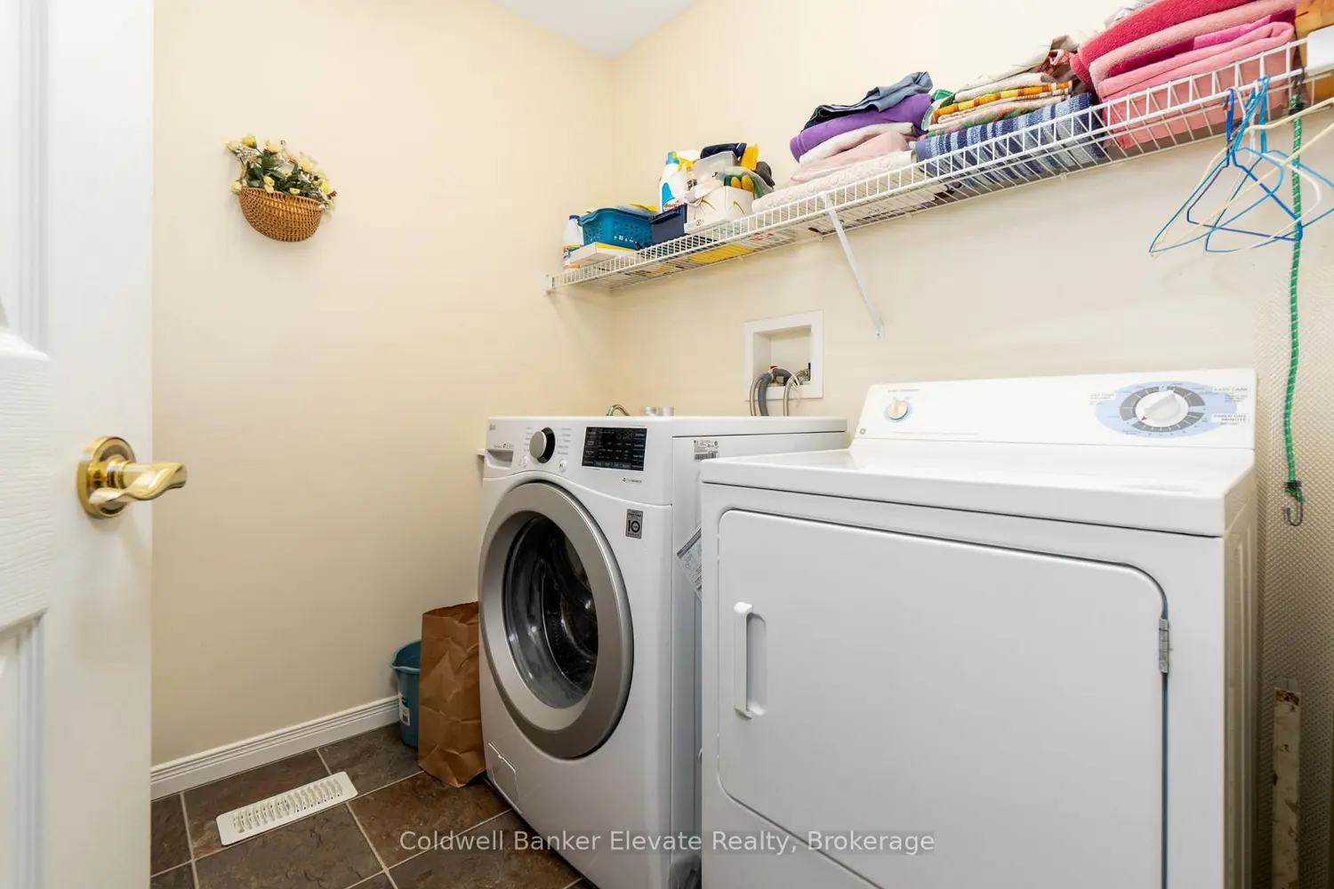 Additional image 14 of 2705 Kingsway Drive 42