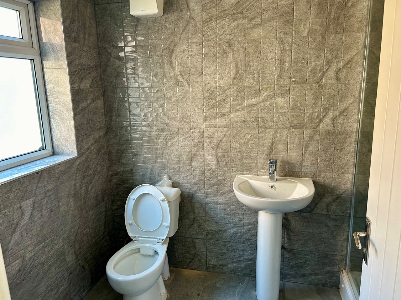 Additional image 12 of Room in a Shared House, Chestnut Road, B13, N1 7GU