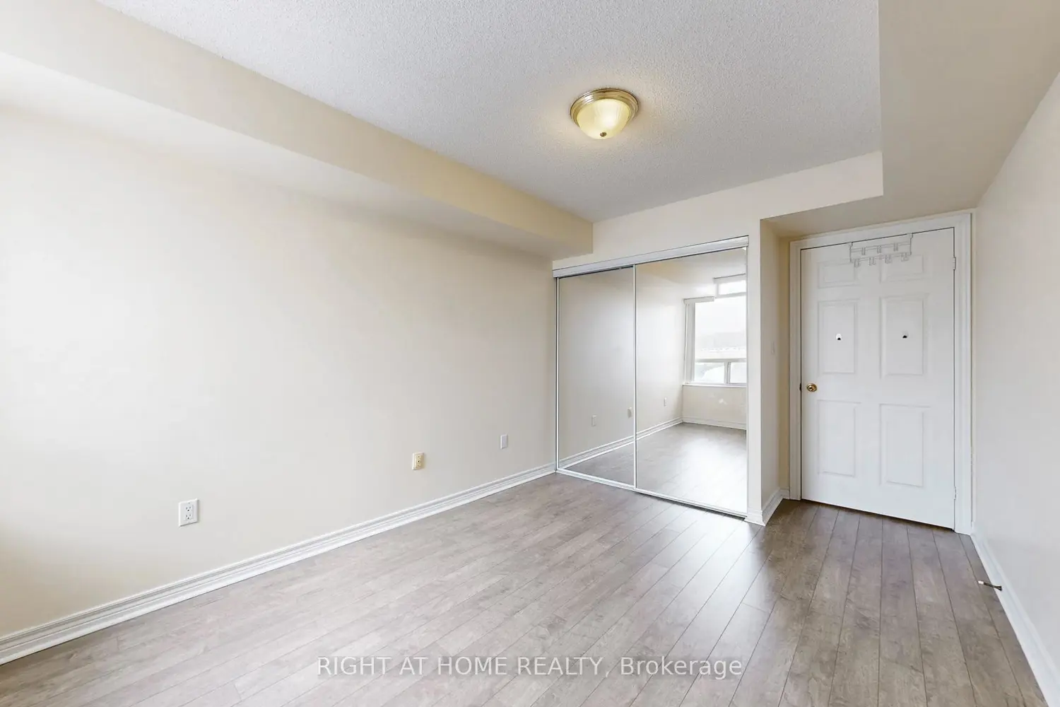 Additional image 13 of 228 Bonis Avenue 608