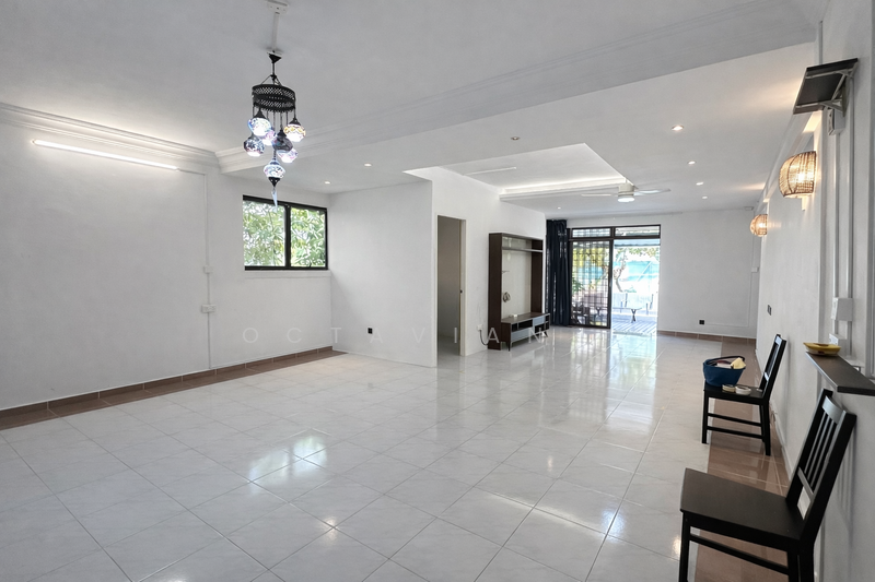 2 Kensington Park Drive