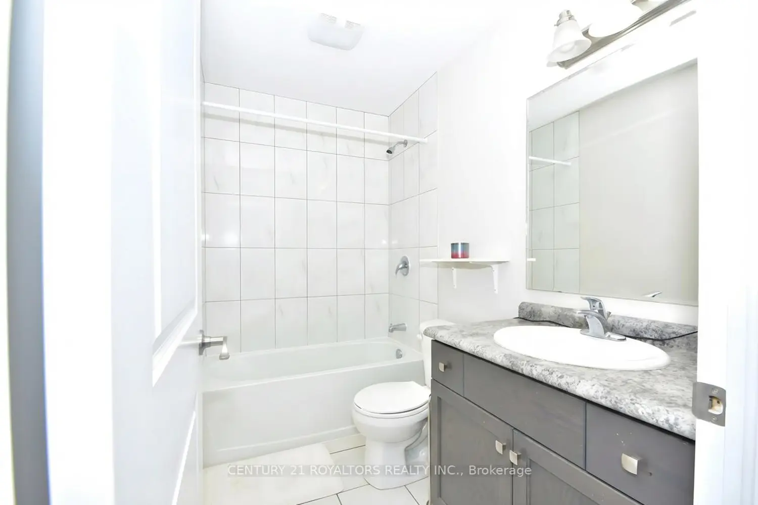 Additional image 18 of 1584 Dunkirk Avenue