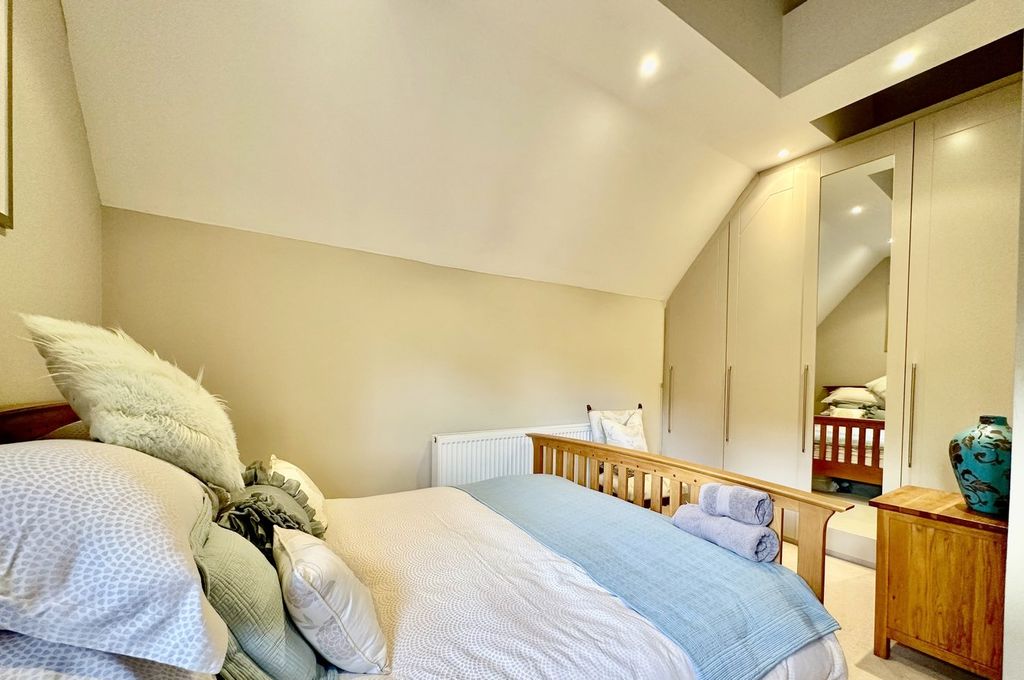 Additional image 13 of 2 bed flat for saleTalbot Avenue, Talbot Woods, Bournemouth BH3