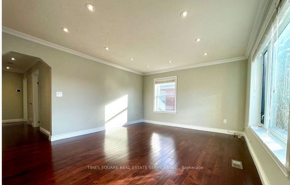 Additional image 2 of (Main)-69 Ellington Drive, Toronto, ON, M1R 3Y2